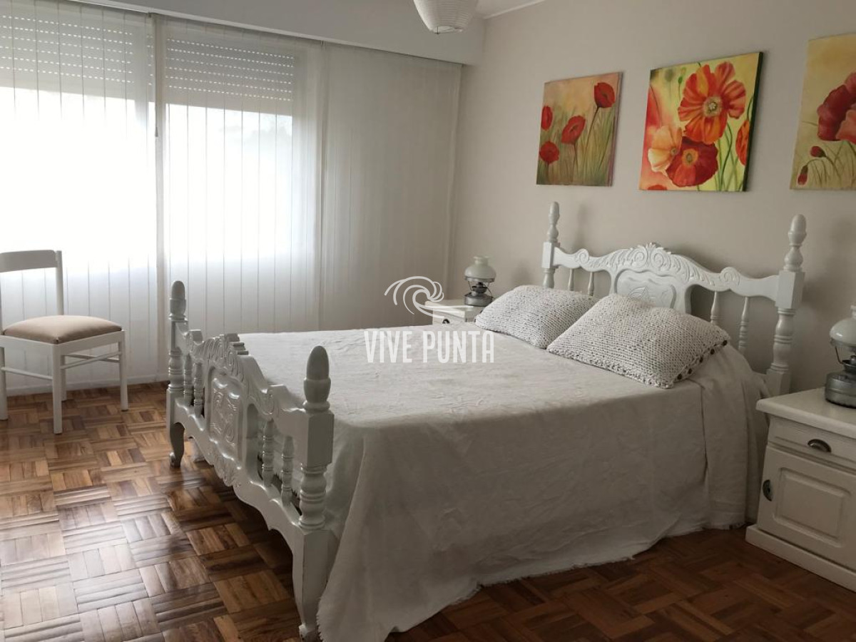 Apartamento ID.1043 - Apartamento frente al mar en Alquiler temporada de 4 dormitorios disponible enero PUNTA DEL ESTE, Mansa-