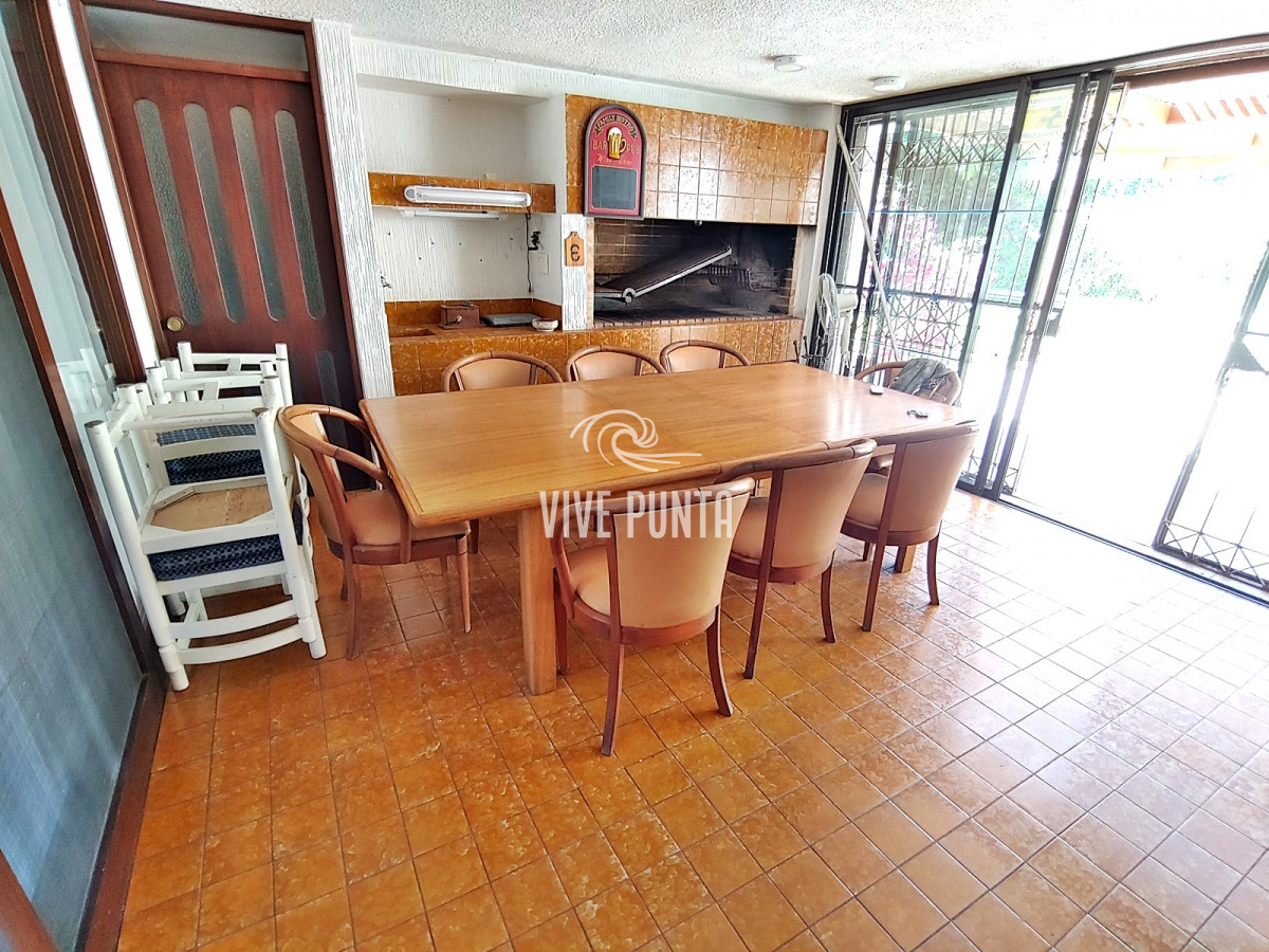 Casa ID.693 - Residencia de categoría en paradas de Mansa