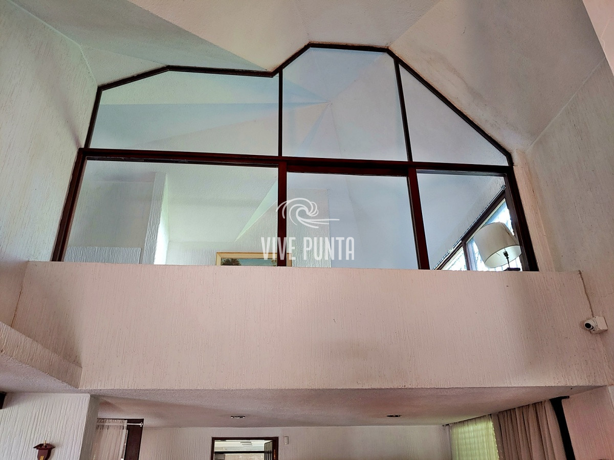 Casa ID.693 - Residencia de categoría en paradas de Mansa