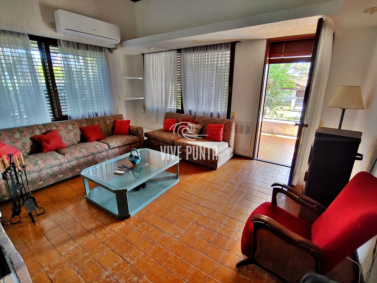 Casa ID.693 - Residencia de categoría en paradas de Mansa