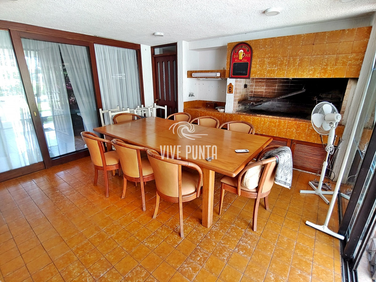 Casa ID.693 - Residencia de categoría en paradas de Mansa