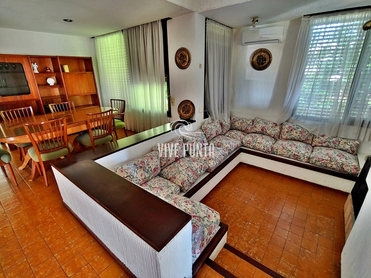 Casa ID.693 - Residencia de categoría en paradas de Mansa