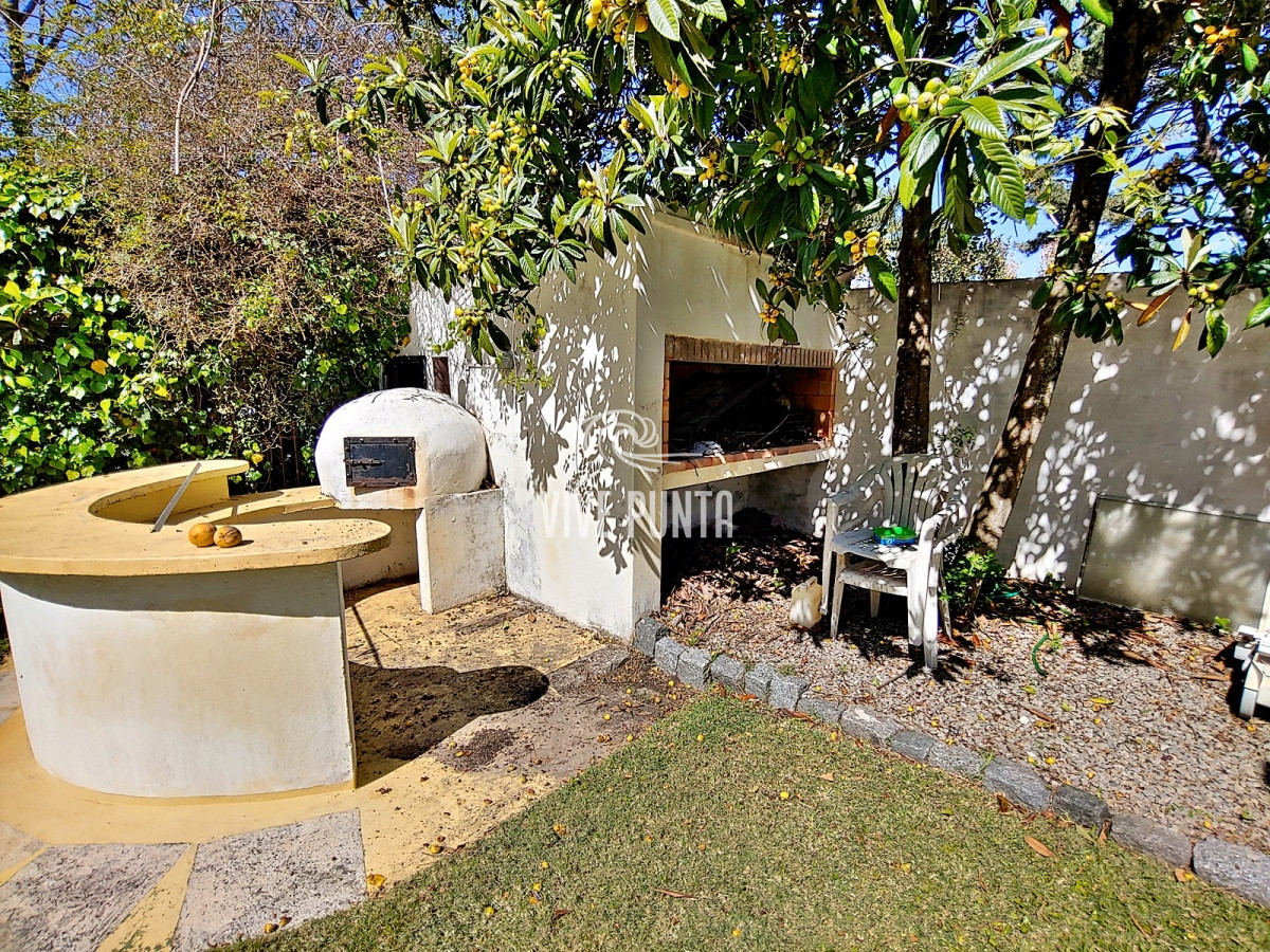 Casa ID.693 - Residencia de categoría en paradas de Mansa