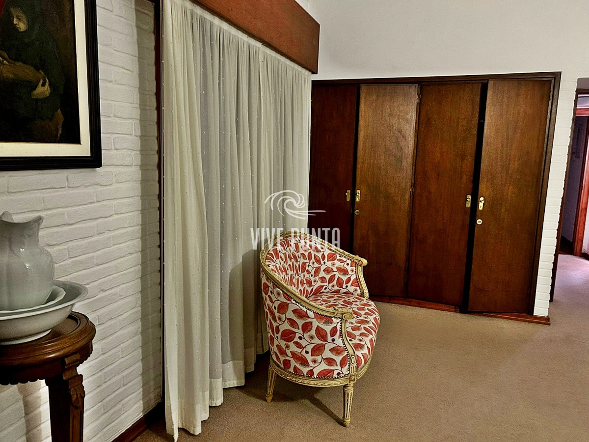 Casa ID.1042 - Hermosa casa en alquiler 