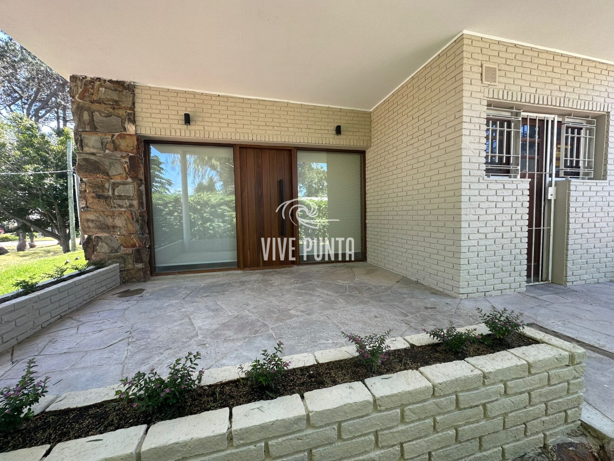 Casa ID.1094 - Alquiler en Punta del Este de 3 dormitorios