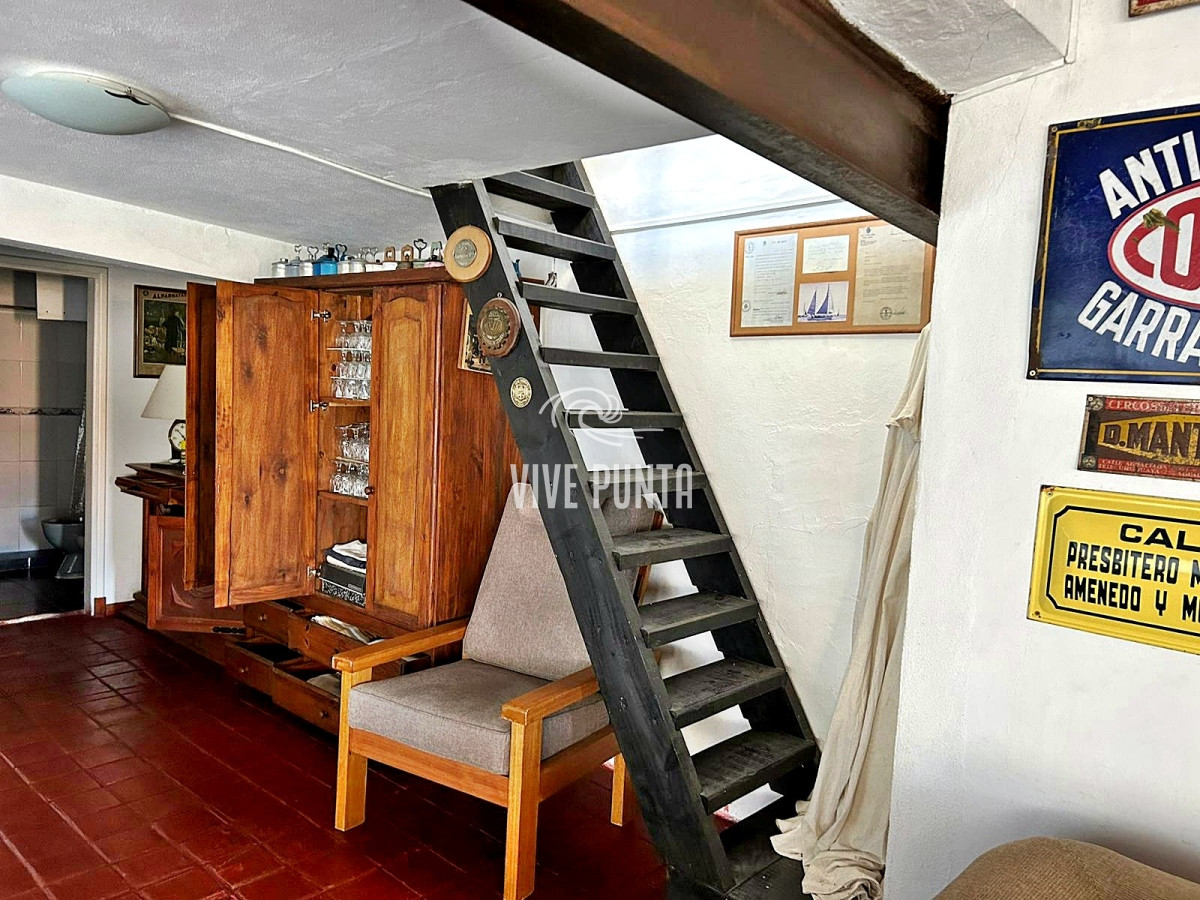 Casa ID.1042 - Hermosa casa en alquiler 