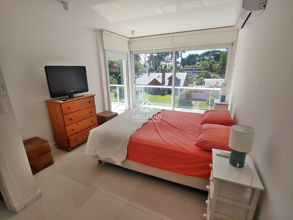 Apartamento ID.2983 - Venta Penthouse a pasos del mar.