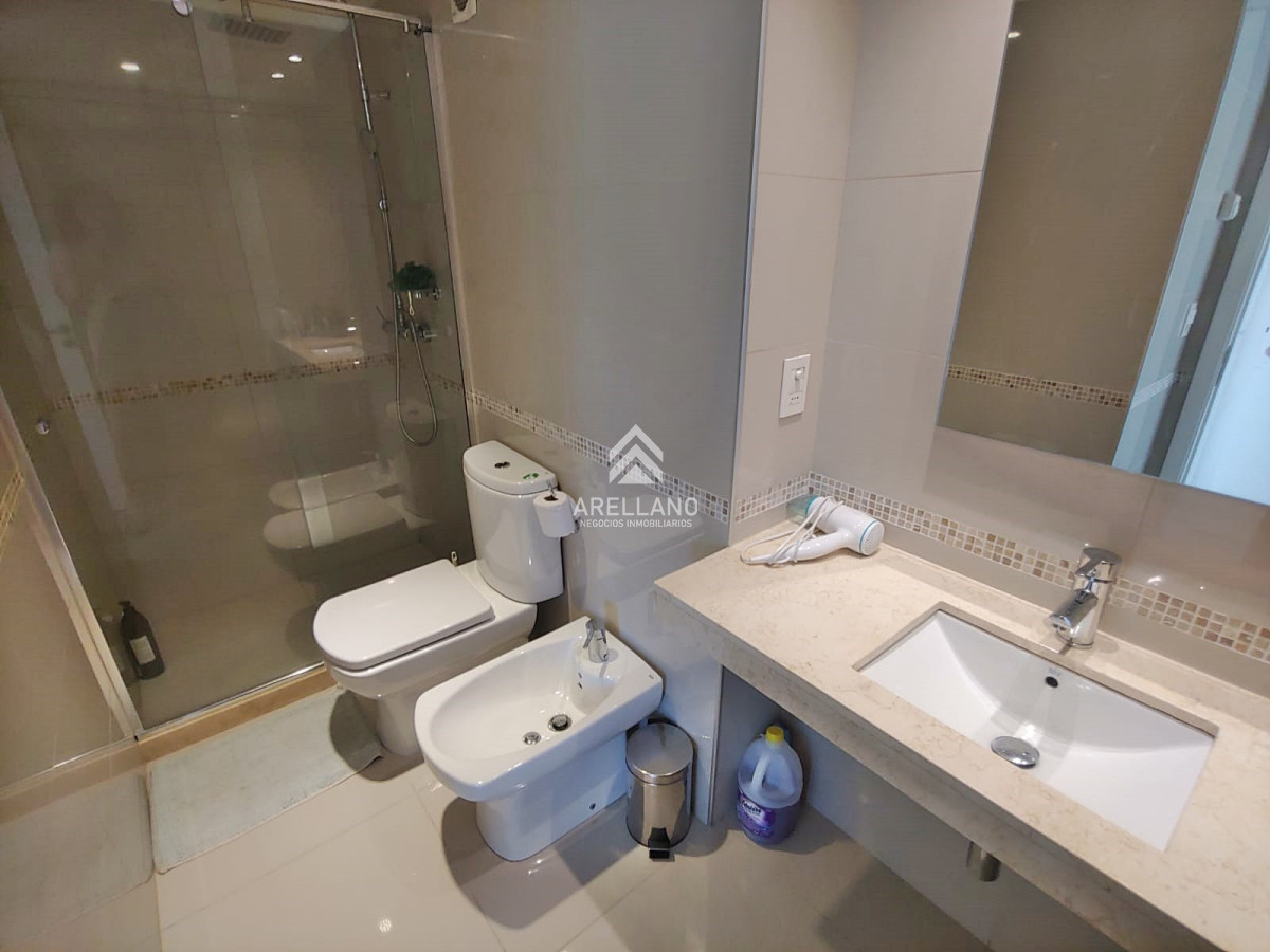 Apartamento ID.2983 - Venta Penthouse a pasos del mar.