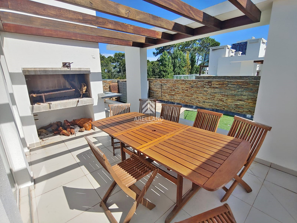 Apartamento ID.2983 - Venta Penthouse a pasos del mar.