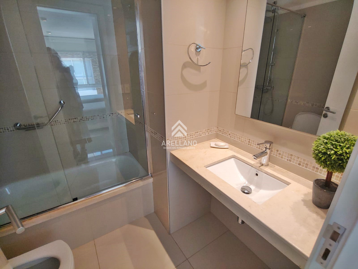 Apartamento ID.2983 - Venta Penthouse a pasos del mar.
