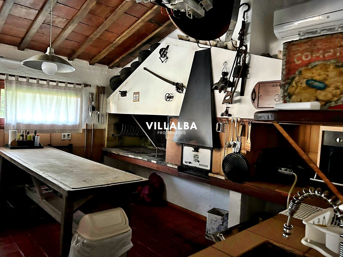 Casa ID.2753 - Hermosa casa en alquiler 