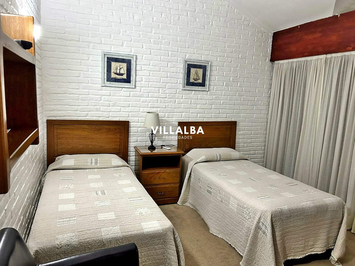 Casa ID.2753 - Hermosa casa en alquiler 