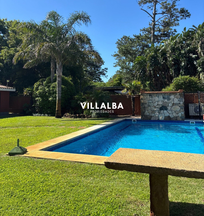 Casa ID.2753 - Hermosa casa en alquiler 