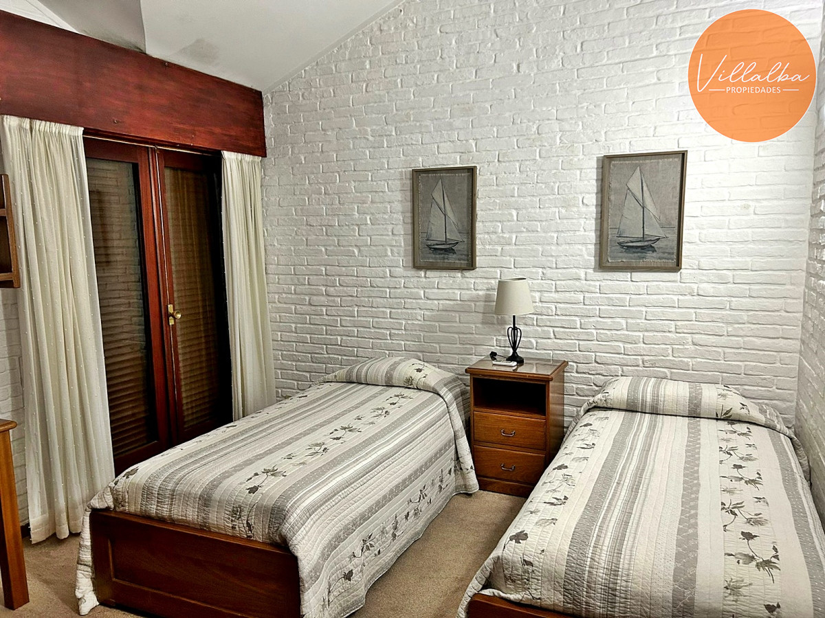 Casa ID.2753 - Hermosa casa en alquiler 