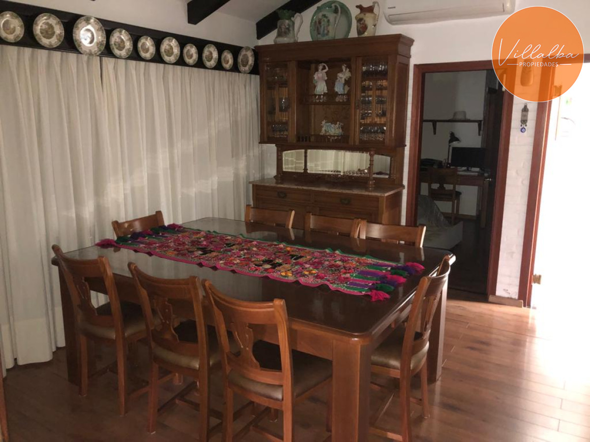 Casa ID.2753 - Hermosa casa en alquiler 