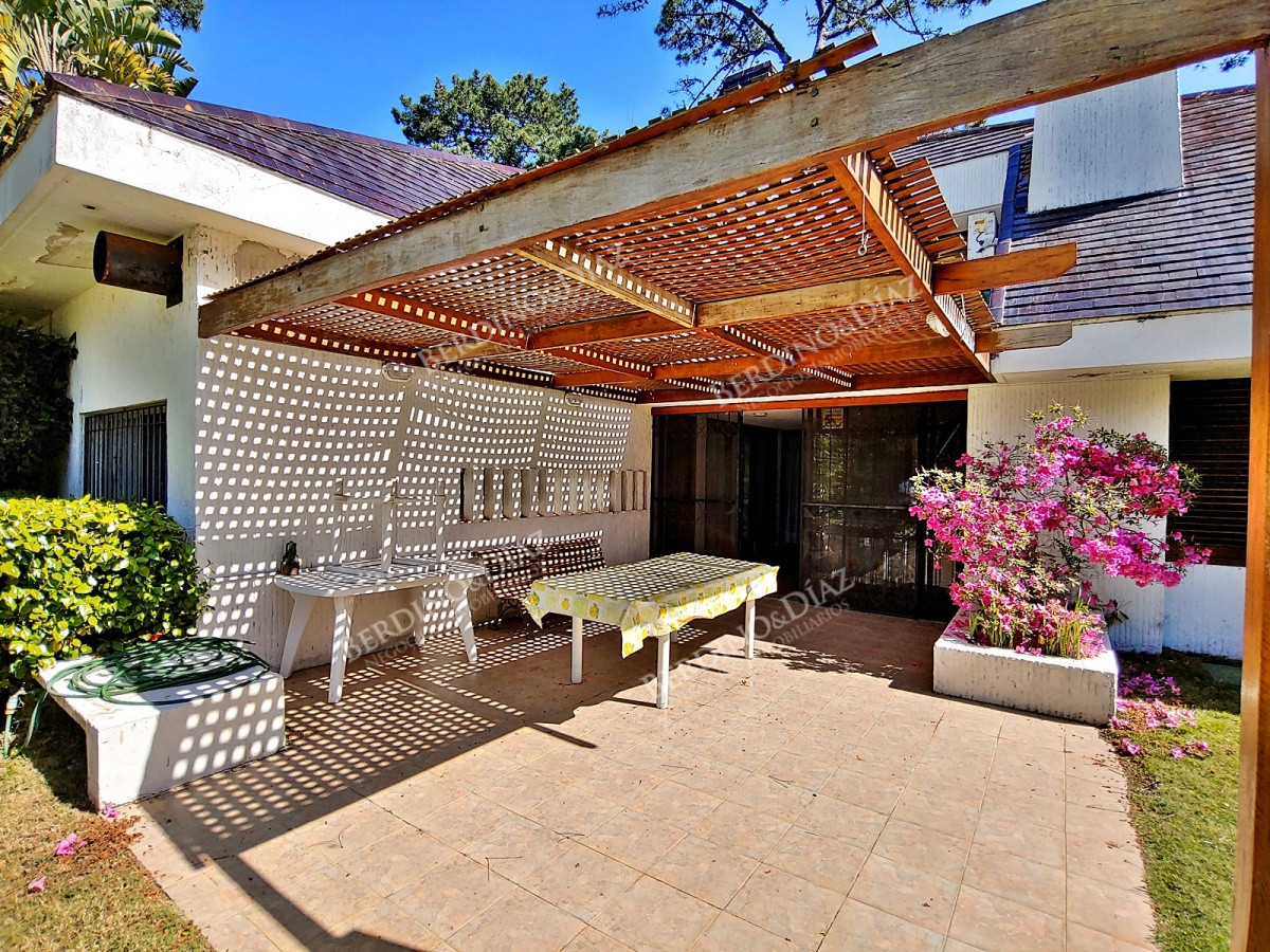 Casa ID.1904 - Residencia de categoría en paradas de Mansa
