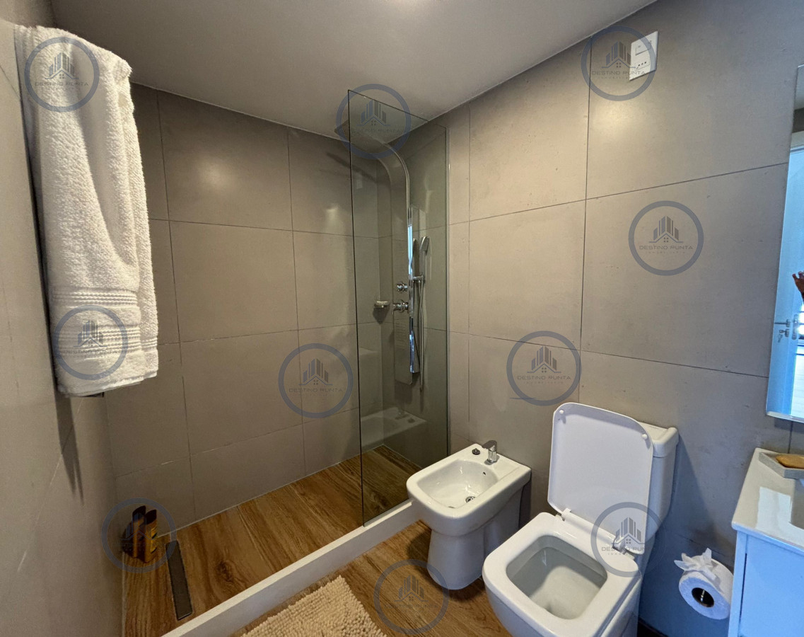 Apartamento ID.3010 - Hermoso apartamento en alquiler de verano de 2 dormitorios en Punta del Este 