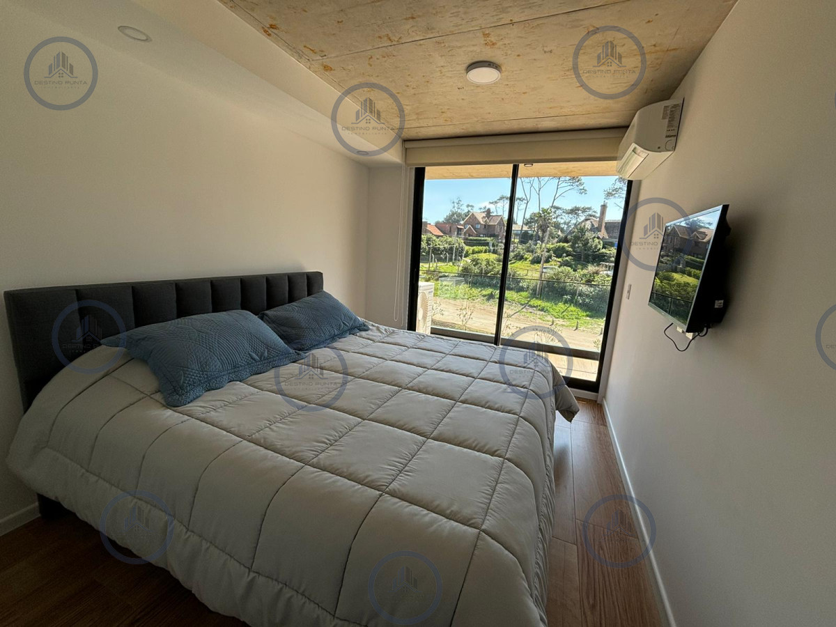 Apartamento ID.3010 - Hermoso apartamento en alquiler de verano de 2 dormitorios en Punta del Este 