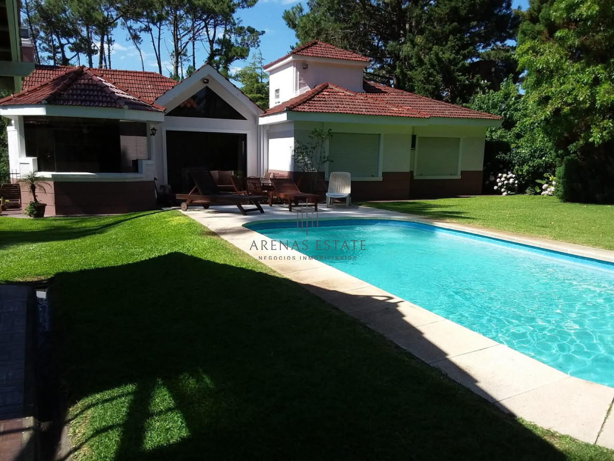 Casa ID.3963 - Casa en alquiler de temporada y anual de 4 dormitorios en San Rafael Punta del este 