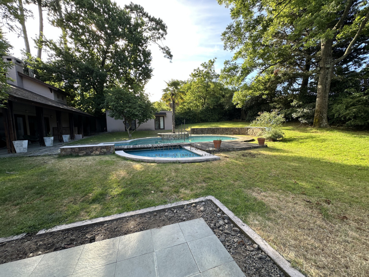 Casa ID.4163 - Casa en venta en Cantegril 