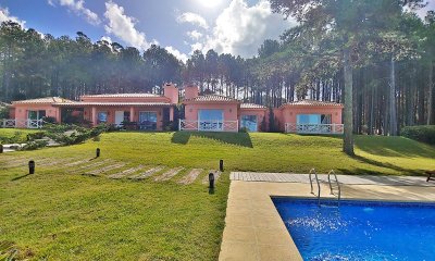 Venta de chacra 5 dormitorios en Laguna del Diario, Punta del Este