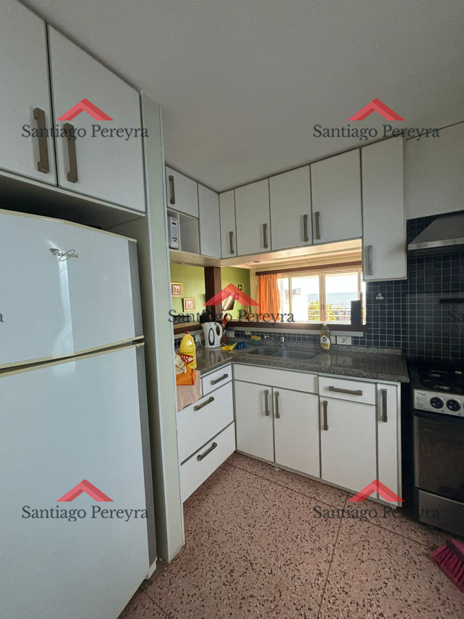 Apartamento ID.17022 - Apartamento de 2 dormitorios en primera linea en venta