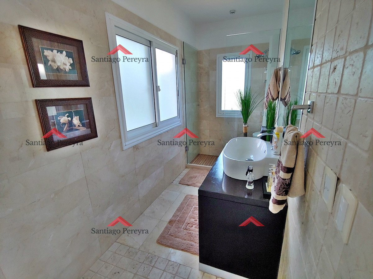 Casa ID.8926 - Mansión con gran terreno
