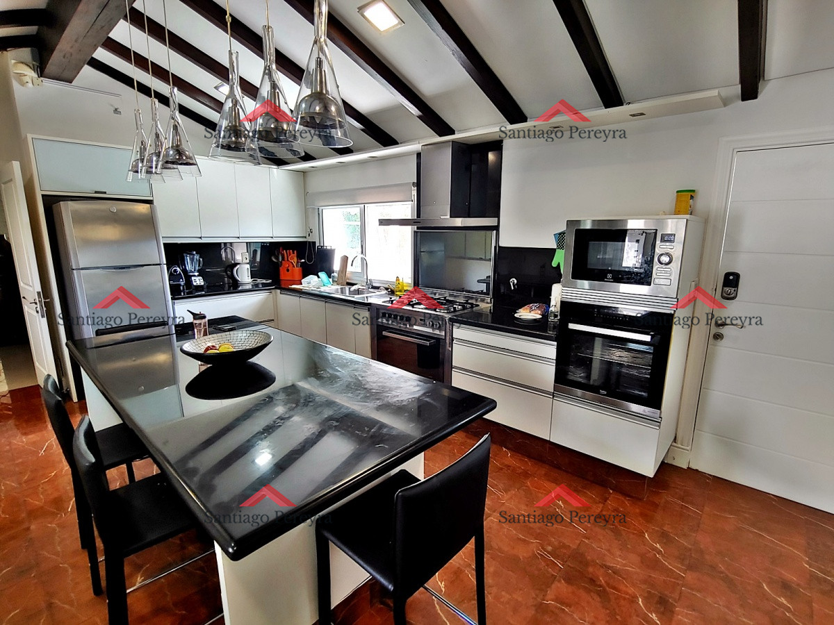 Casa ID.8926 - Mansión con gran terreno