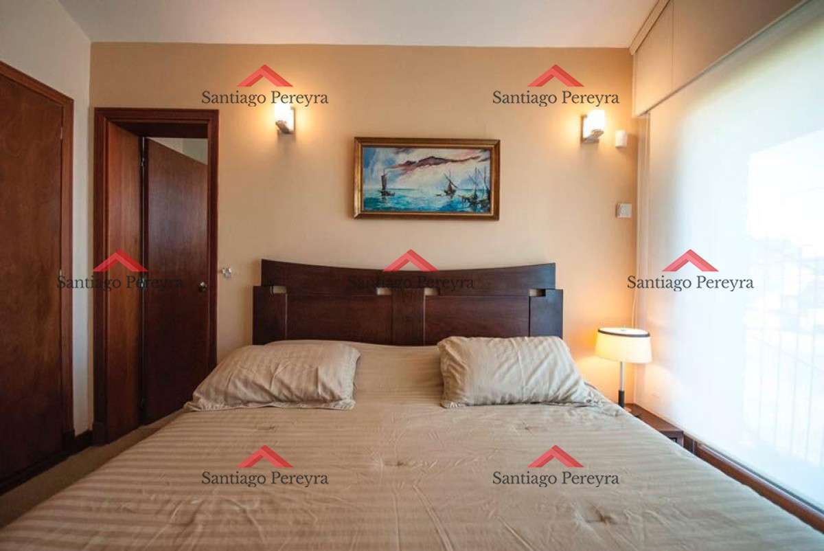 Casa ID.12847 - Espectacular casa a metros del mar. Playa Mansa. 5 dormitorios. 5 baños.