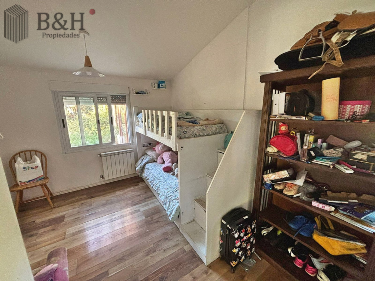 Casa ID.7832 - CASA DE 4 DORMITORIOS EN CANTEGRIL