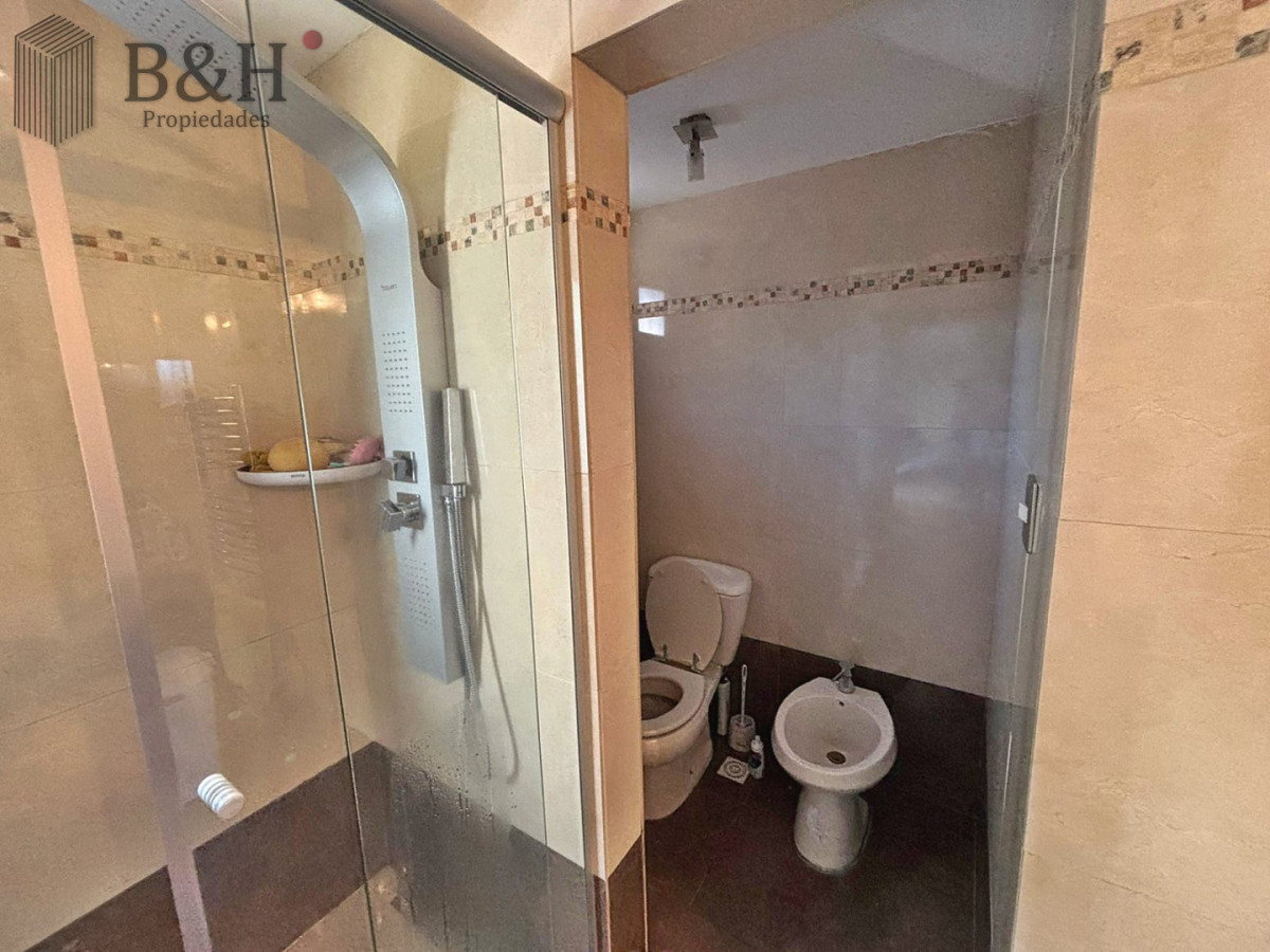 Casa ID.7832 - CASA DE 4 DORMITORIOS EN CANTEGRIL