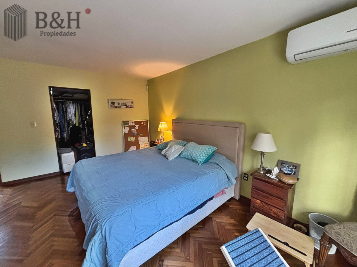 Casa ID.7832 - CASA DE 4 DORMITORIOS EN CANTEGRIL
