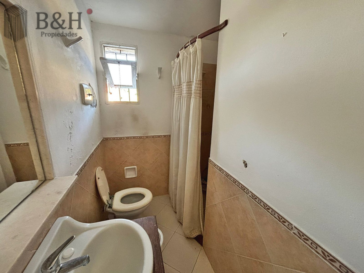 Casa ID.7832 - CASA DE 4 DORMITORIOS EN CANTEGRIL