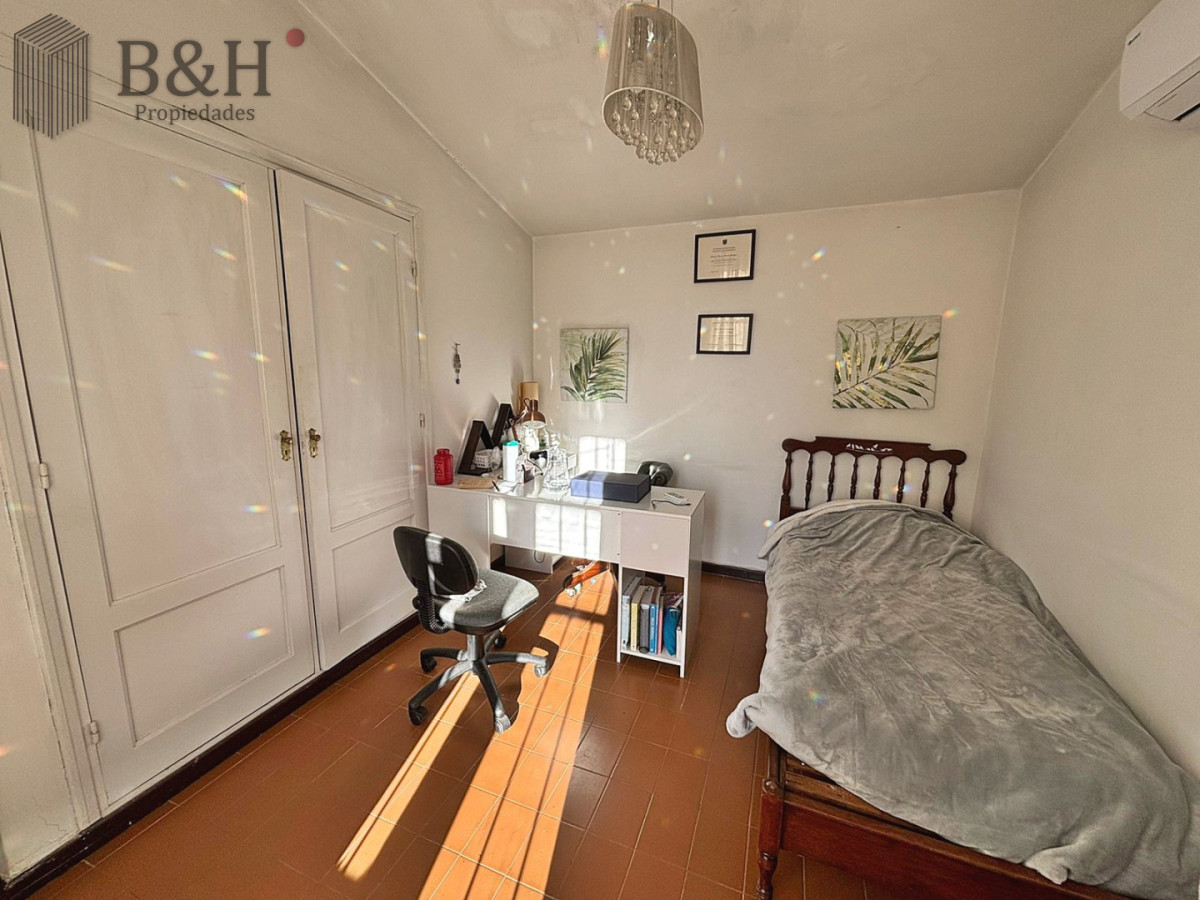 Casa ID.7832 - CASA DE 4 DORMITORIOS EN CANTEGRIL