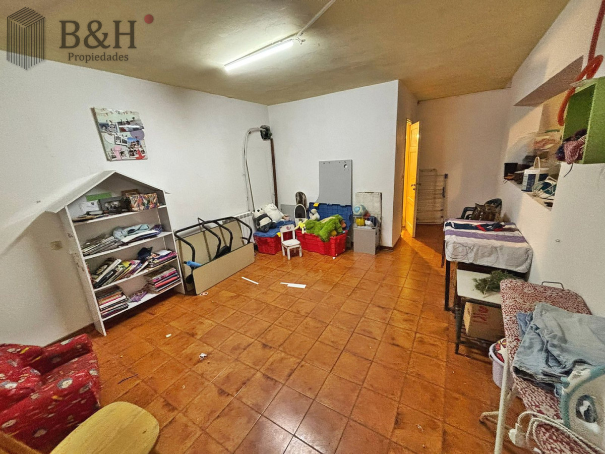 Casa ID.7832 - CASA DE 4 DORMITORIOS EN CANTEGRIL