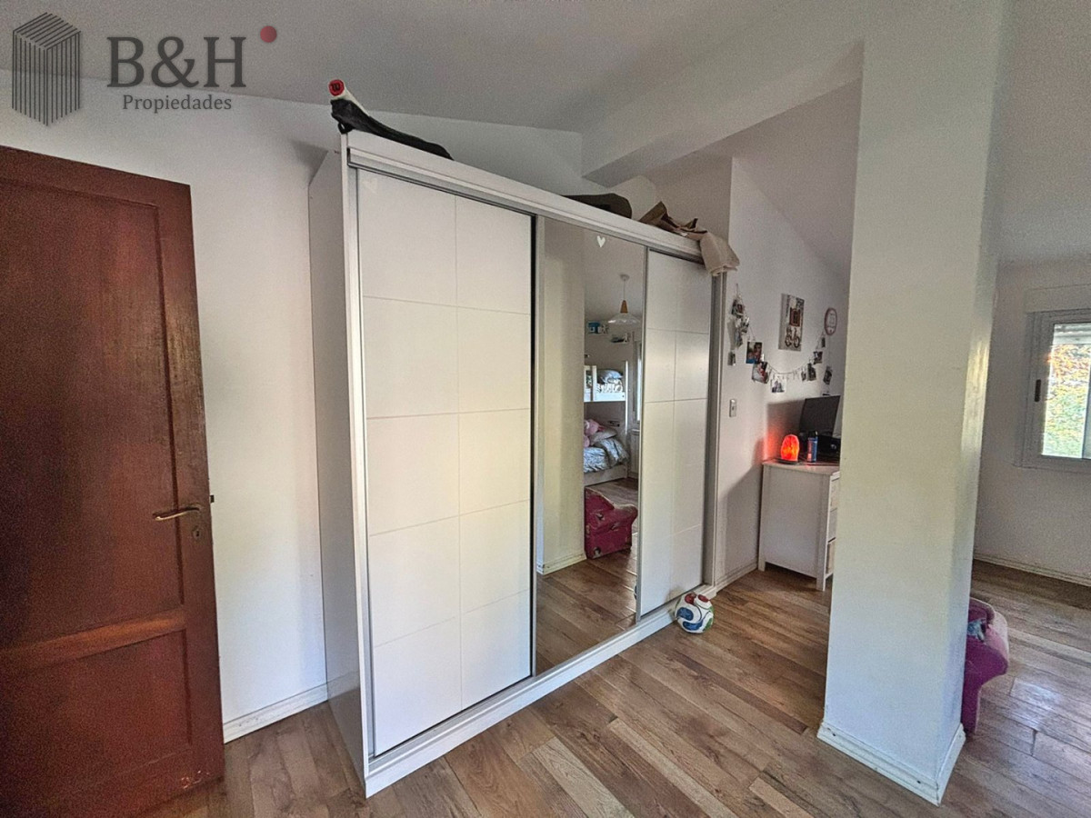 Casa ID.7832 - CASA DE 4 DORMITORIOS EN CANTEGRIL