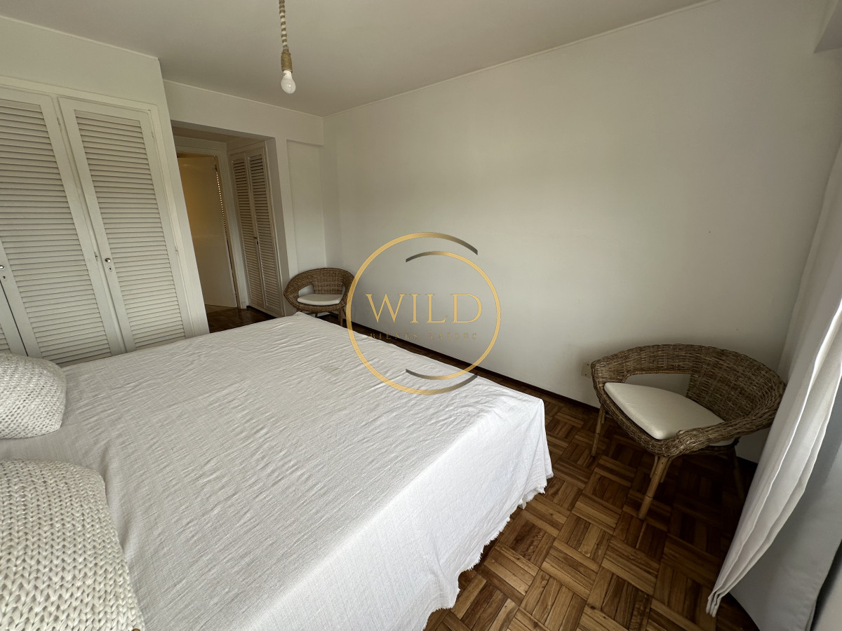 Apartamento ID.2511 - Apartamento frente al mar en Alquiler temporada de 4 dormitorios disponible enero PUNTA DEL ESTE, Mansa-