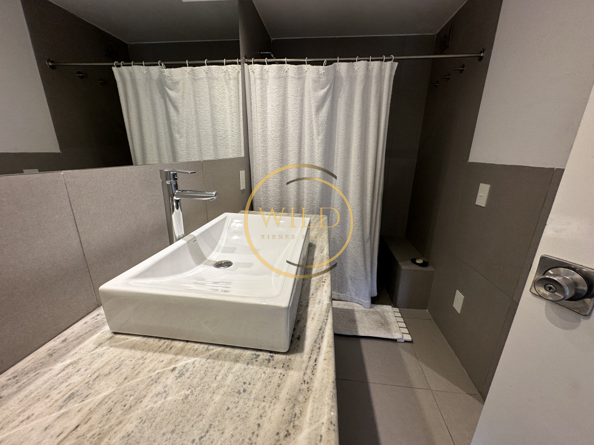 Apartamento ID.2511 - Apartamento frente al mar en Alquiler temporada de 4 dormitorios disponible enero PUNTA DEL ESTE, Mansa-