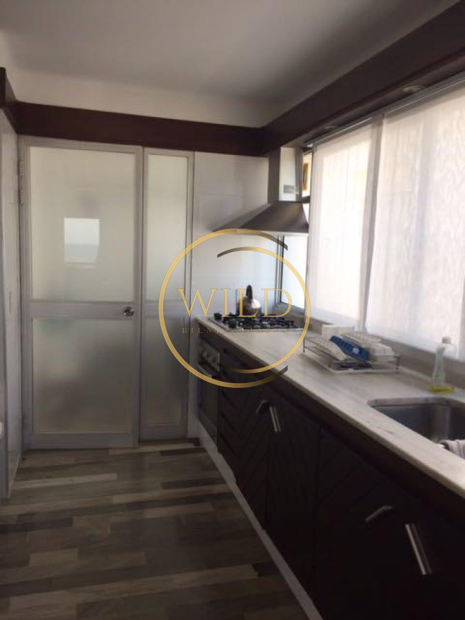 Apartamento ID.2511 - Apartamento frente al mar en Alquiler temporada de 4 dormitorios disponible enero PUNTA DEL ESTE, Mansa-