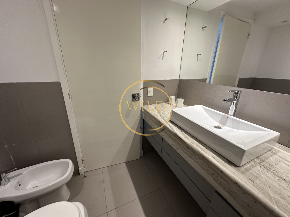 Apartamento ID.2511 - Apartamento frente al mar en Alquiler temporada de 4 dormitorios disponible enero PUNTA DEL ESTE, Mansa-