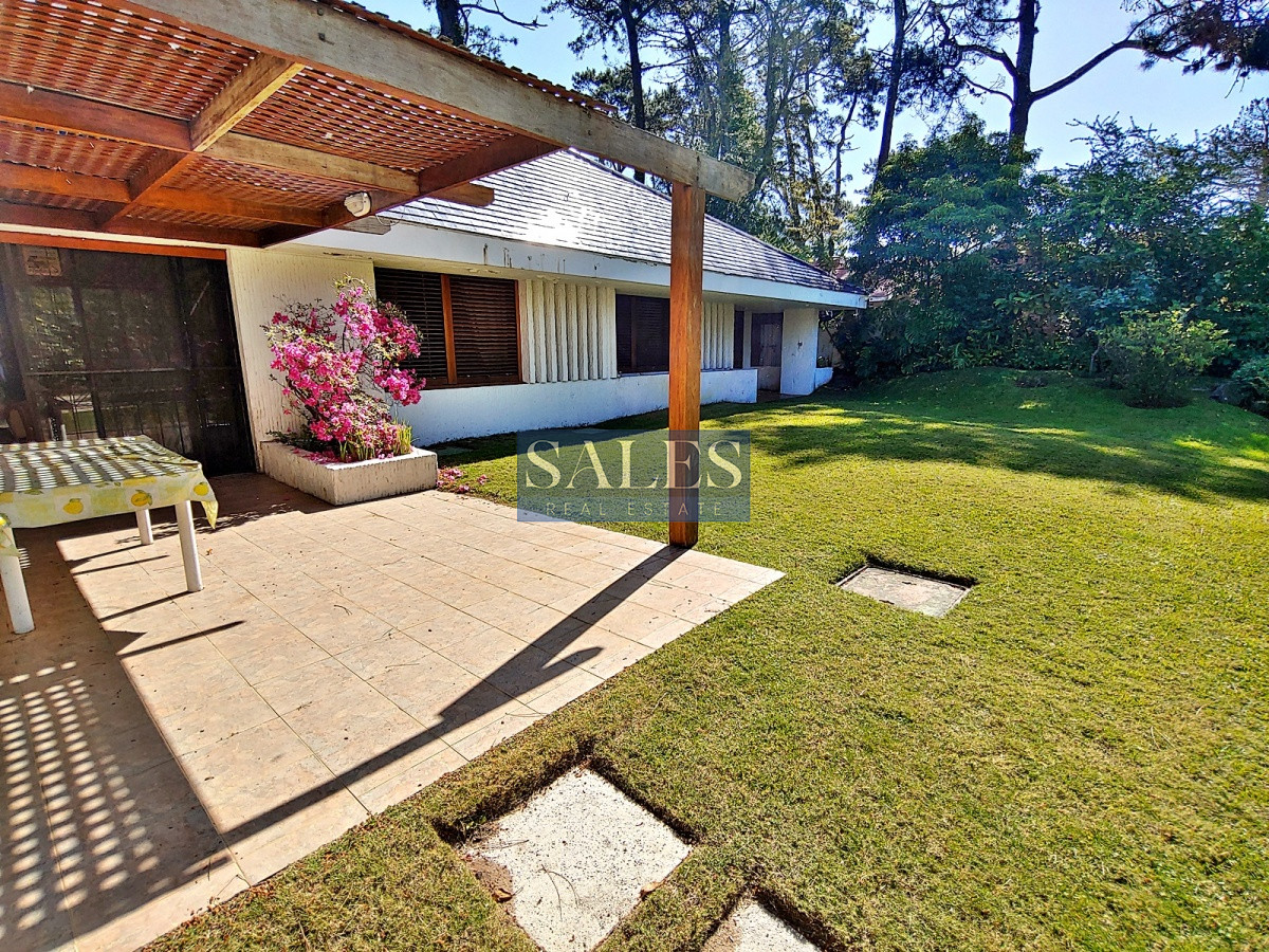 Casa ID.1464 - Residencia de categoría en paradas de Mansa