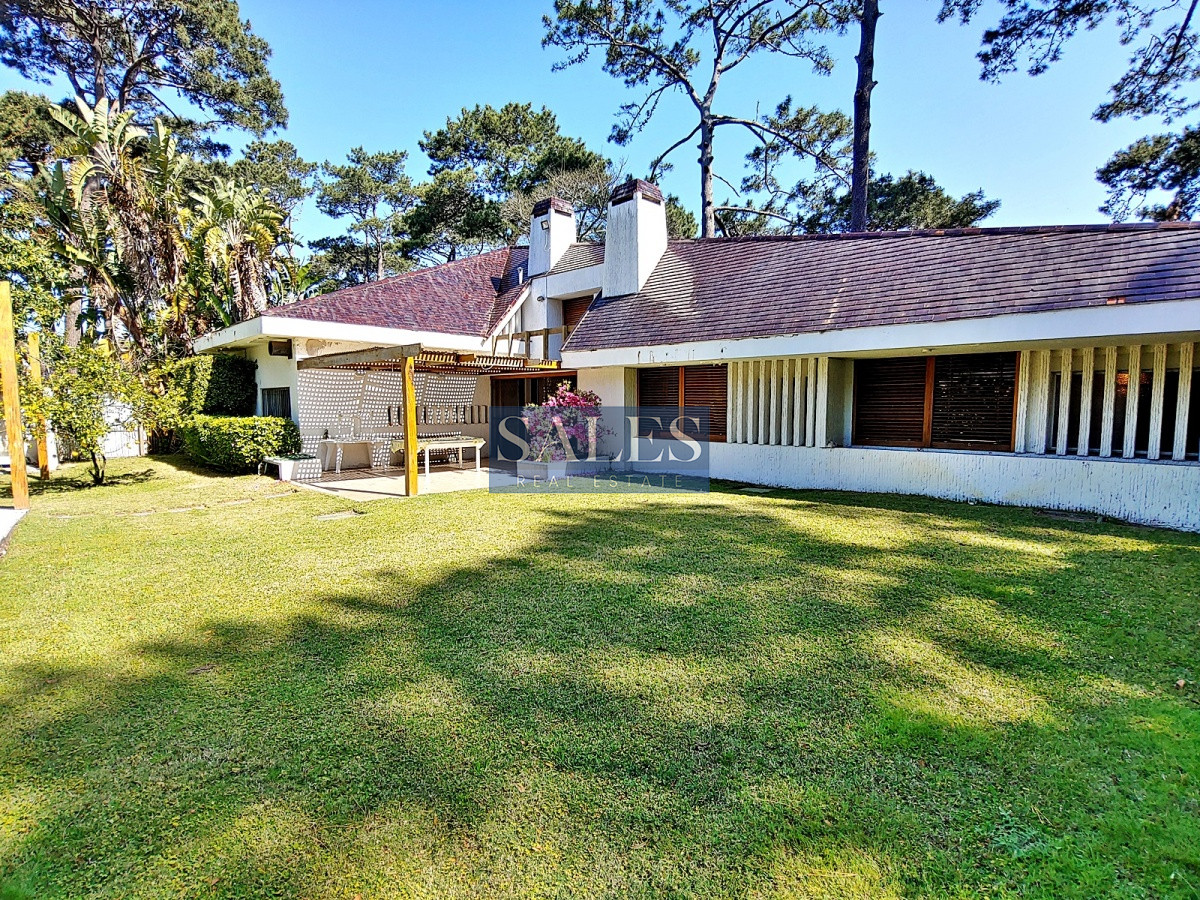 Casa ID.1464 - Residencia de categoría en paradas de Mansa