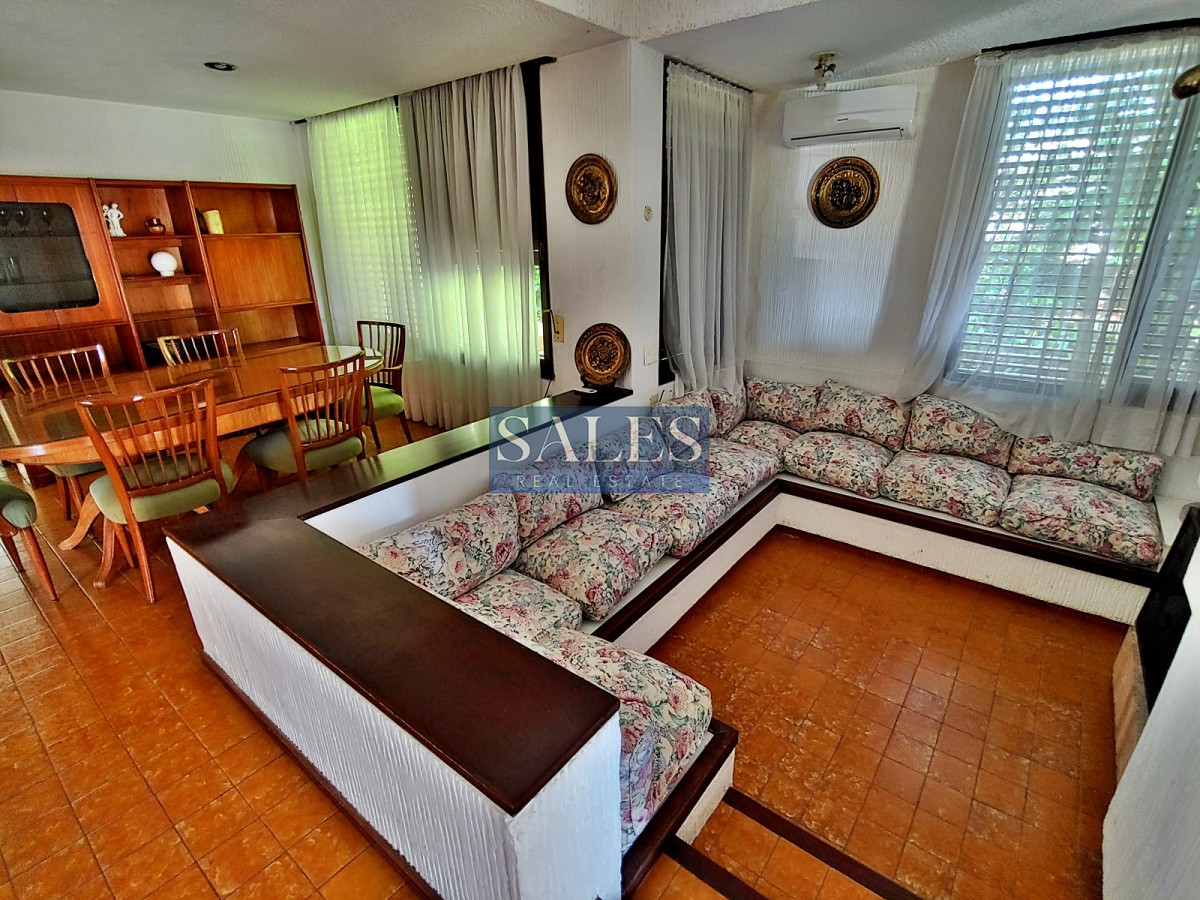 Casa ID.1464 - Residencia de categoría en paradas de Mansa
