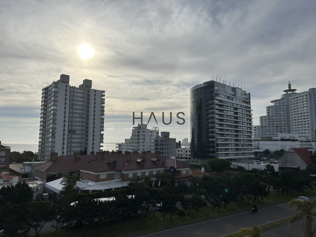Apartamento ID.178 - Alquiler enero - Apartamento de 2 dormitorios de terraza con parrillero Mansa Punta del Este 