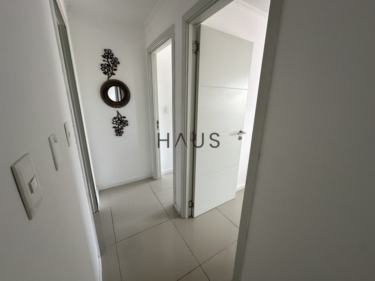 Apartamento ID.263 - Apartamento en venta de 2 dormitorios terraza con parrillero- Brava, Punta del Este