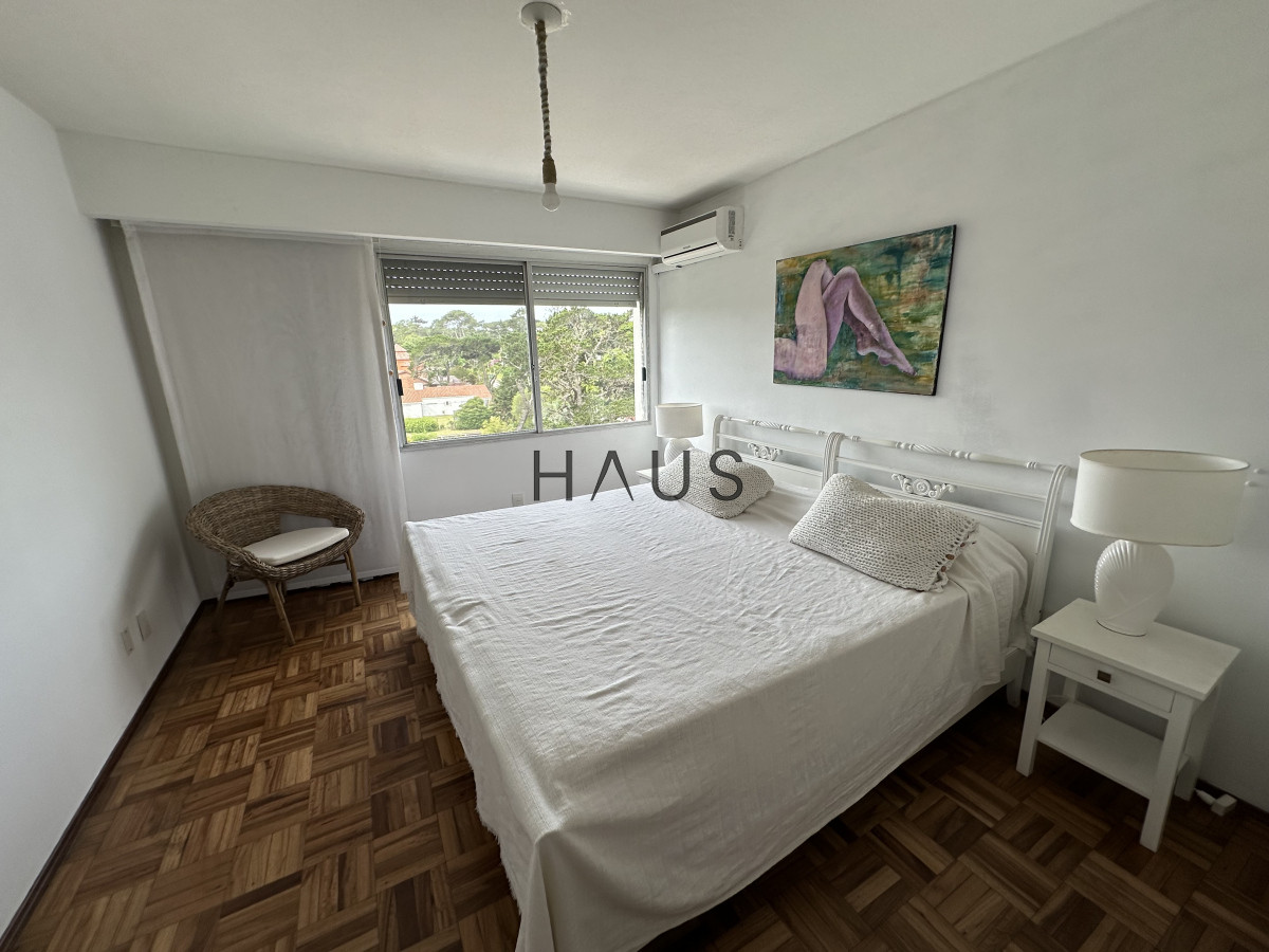 Apartamento ID.257 - Apartamento frente al mar en Alquiler temporada de 4 dormitorios disponible enero PUNTA DEL ESTE, Mansa-