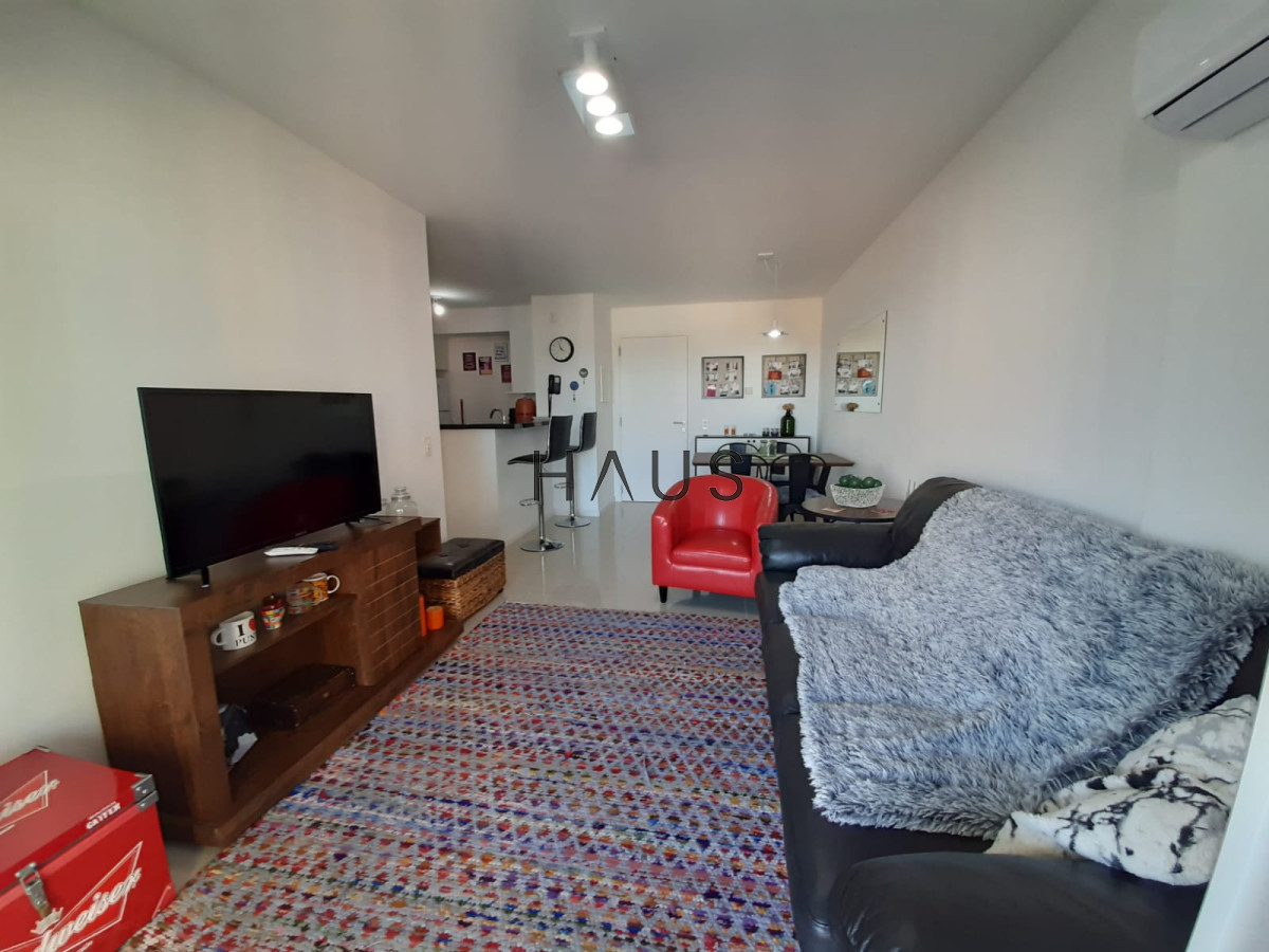 Apartamento ID.176 - Apartamento en brava de 2 Dormitorios disponible en temporada- Punta del Este