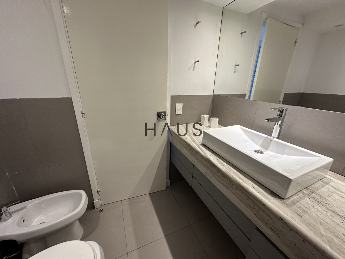 Apartamento ID.257 - Apartamento frente al mar en Alquiler temporada de 4 dormitorios disponible enero PUNTA DEL ESTE, Mansa-