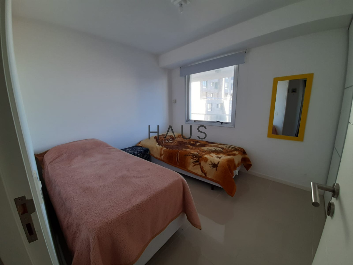 Apartamento ID.176 - Apartamento en brava de 2 Dormitorios disponible en temporada- Punta del Este