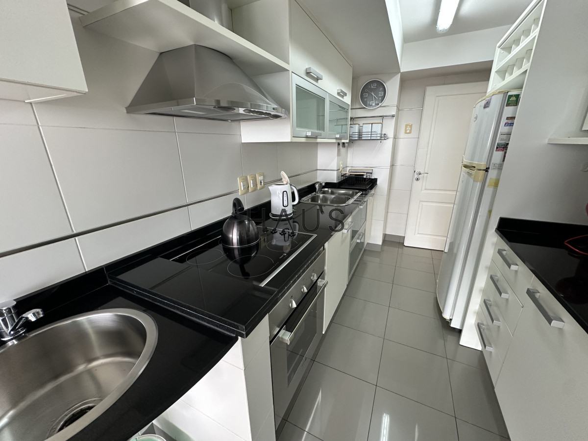 Apartamento ID.178 - Alquiler enero - Apartamento de 2 dormitorios de terraza con parrillero Mansa Punta del Este 
